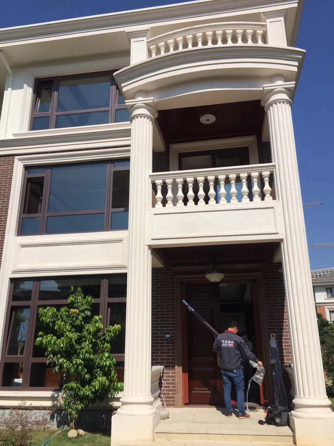 樂清上?；▓@別墅、芙蓉鎮別墅韋柏紗窗